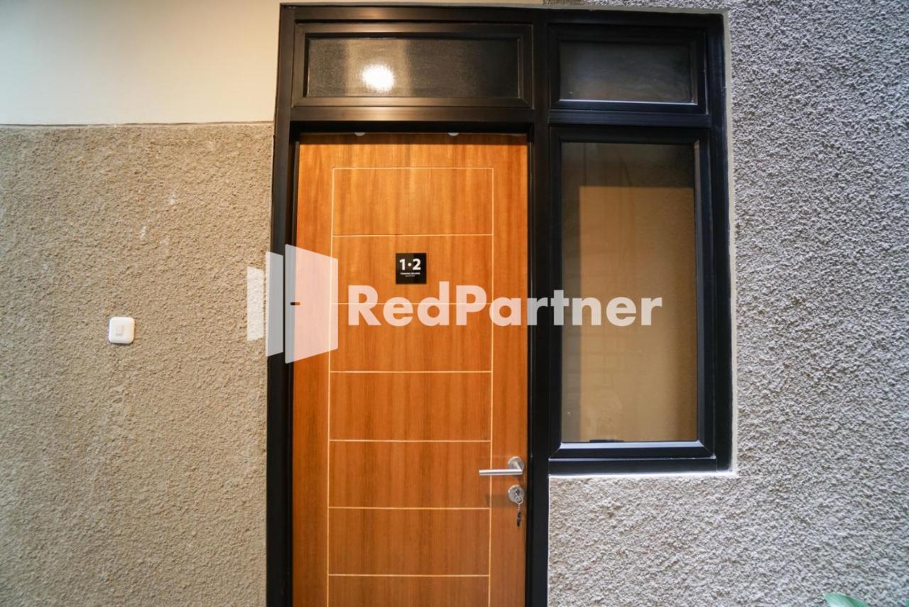Tomang Gelong Guest House Syariah Mitra Reddoorz Jakarta Exterior photo