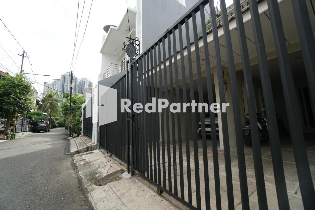 Tomang Gelong Guest House Syariah Mitra Reddoorz Jakarta Exterior photo